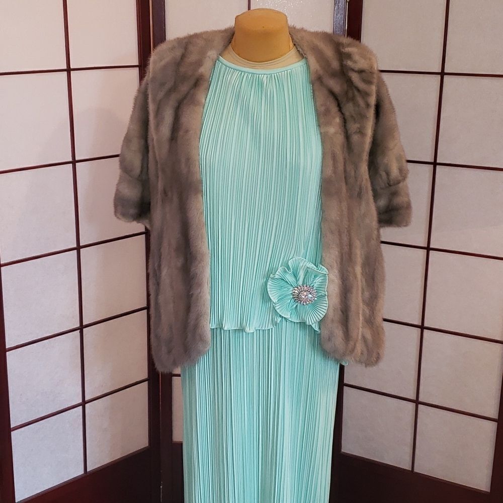 VNTG Mister Jay Sea Green Pleatted Maxi Dress